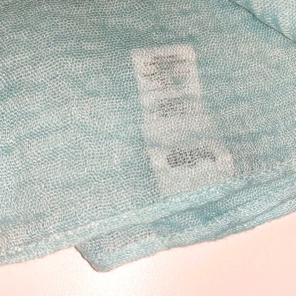 NWOT Mint Light Sheer Gauze Scarf Wrap - Picture 3 of 5